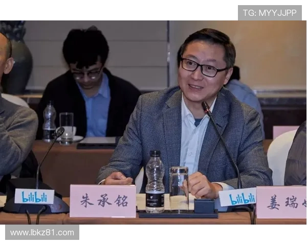 深度对话：周军如何在和平精英中塑造自己的传奇人生