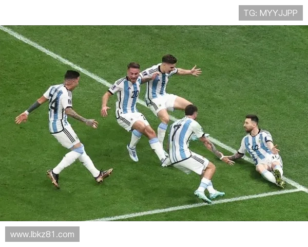 塔什干锦与波斯波利斯的激烈对决展现足球魅力与团队精神