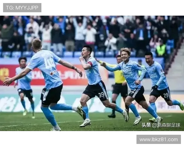 申花与辽宁开新精彩对决集锦回顾展现足球魅力与激情瞬间 申花与辽宁开新精彩对决集锦回顾展现足球魅力与激情瞬间