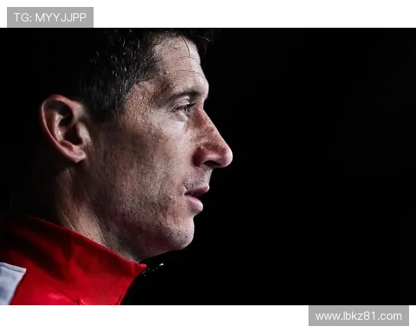 莱万再创辉煌：从足球天才到世界巨星的传奇之路