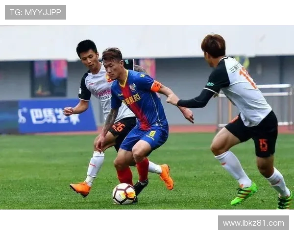 北京足球队以87分稳居大师赛积分榜首位争夺冠军形势明朗