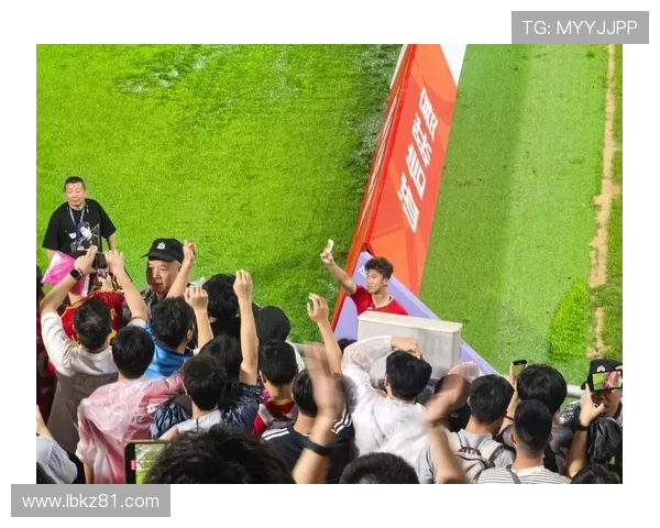 广州飞盘队比赛经验引发热议球迷对战术与表现的不同看法