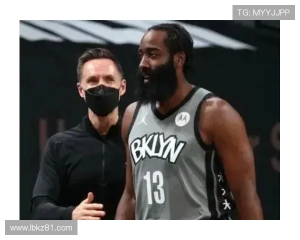 南京篮球队状态引发热议球迷对表现与战术展开激烈讨论